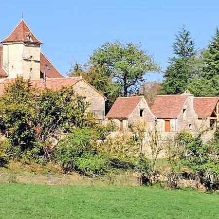 Сasa de vacaciones Superbe Maison Avec Piscine Montgesty