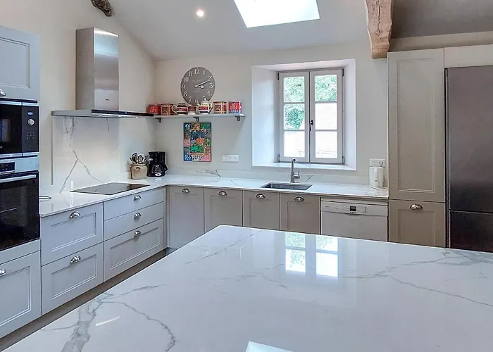 Feriehus Superbe Maison Avec Piscine Montgesty